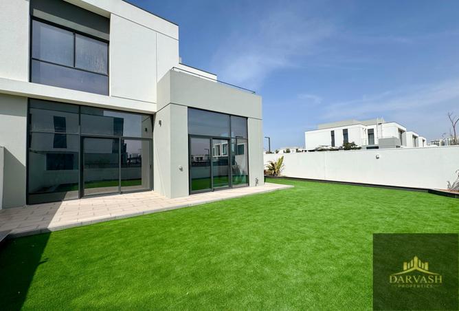 102013937 - Property Image 3