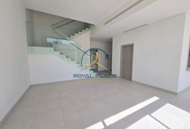 69104937 - صورة العقار 3