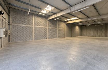 Warehouse - Studio - 1 for rent in Al Quoz Industrial Area - Al Quoz - Dubai