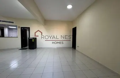 شقة - غرفة نوم - 1 حمام للبيع في مبنى كي02 - طراز يوناني - المدينة العالمية - دبي