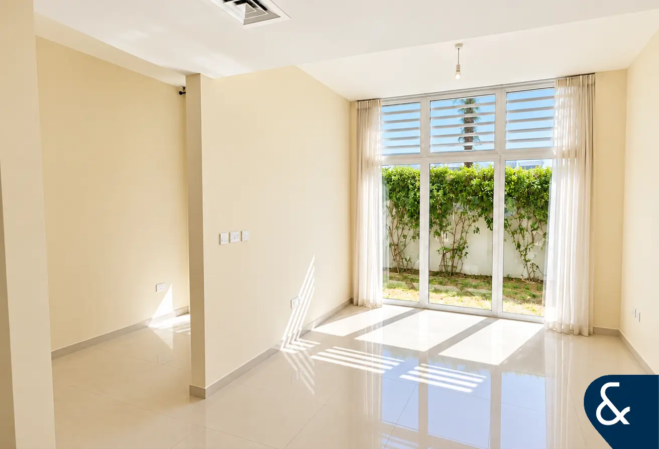 152842315 - Property Main Image