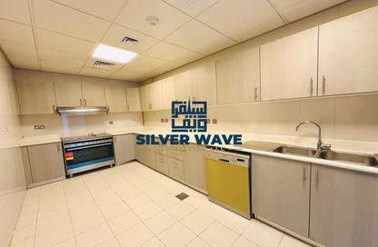 Apartment - 3 - 5 for rent in Beach Rotana - Tourist Club Area - Abu Dhabi