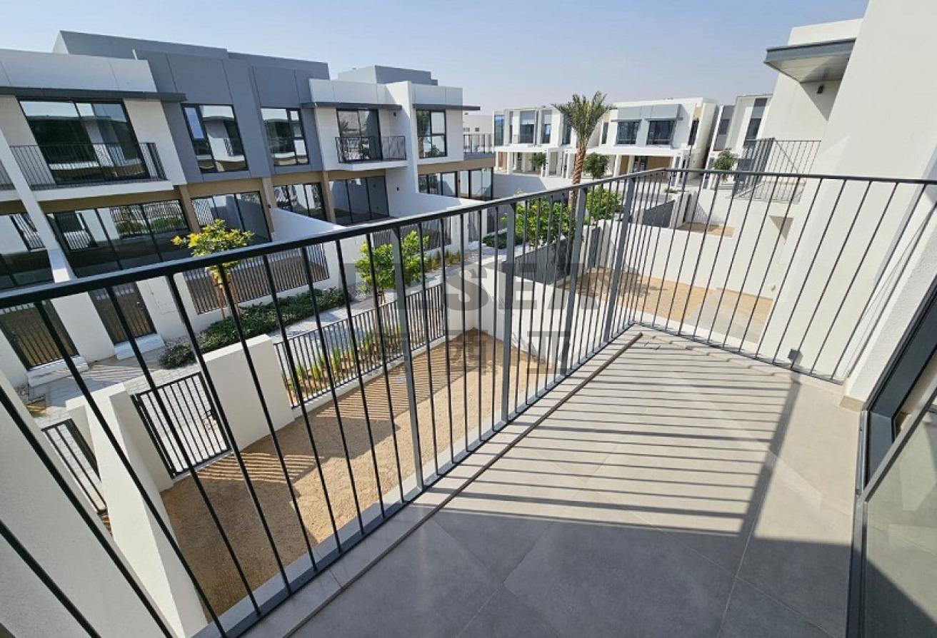 Vacant | Spacious Layout | Unfurnished