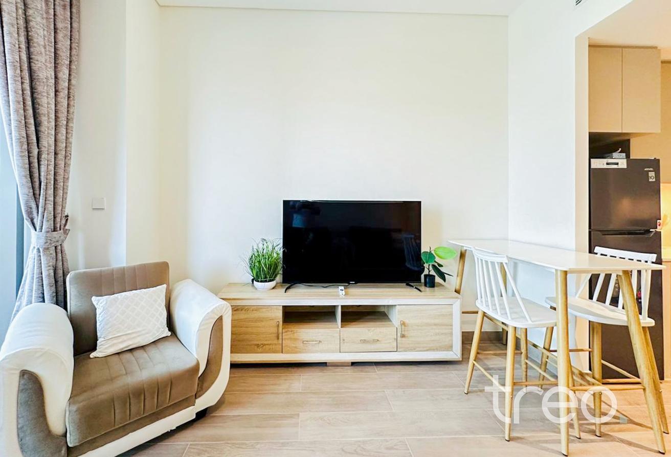 Fully Furnished | Vacant | Spacious Unit photo 7