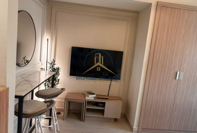 Fully Furnished | Ready to Move | Spacious Layout photo 3