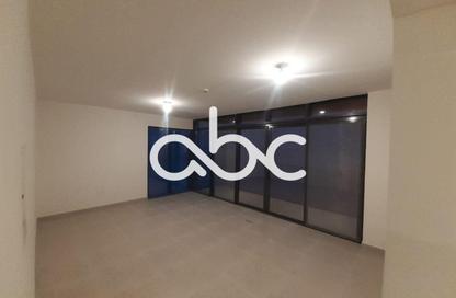 Apartment - 2 Bedrooms - 3 Bathrooms for rent in Soho Square - Saadiyat Island - Abu Dhabi Apartment - 2 Bedrooms - 3 Bathrooms for rent in Soho Square - Saadiyat Island - Abu Dhabi