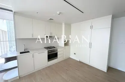 Apartment - 1 Bedroom - 2 Bathrooms for sale in Boulevard Point - Downtown Dubai - Dubai