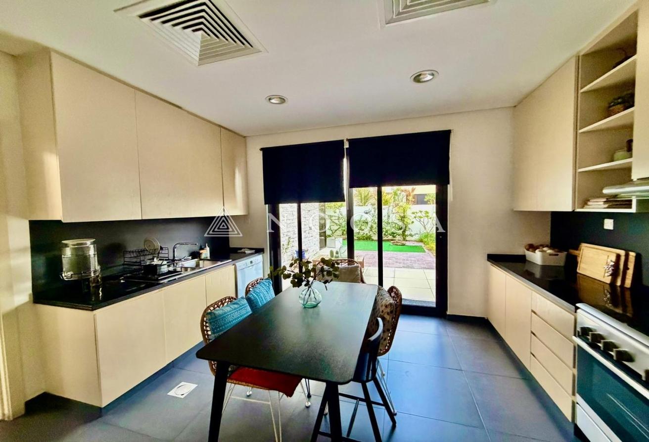 Unfurnished | Large Garden | Close to pool photo 8