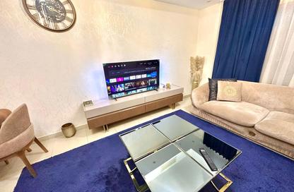 Apartment - 1 Bedroom - 2 Bathrooms for rent in Beach Tower 2 - Al Khan Lagoon - Al Khan - Sharjah