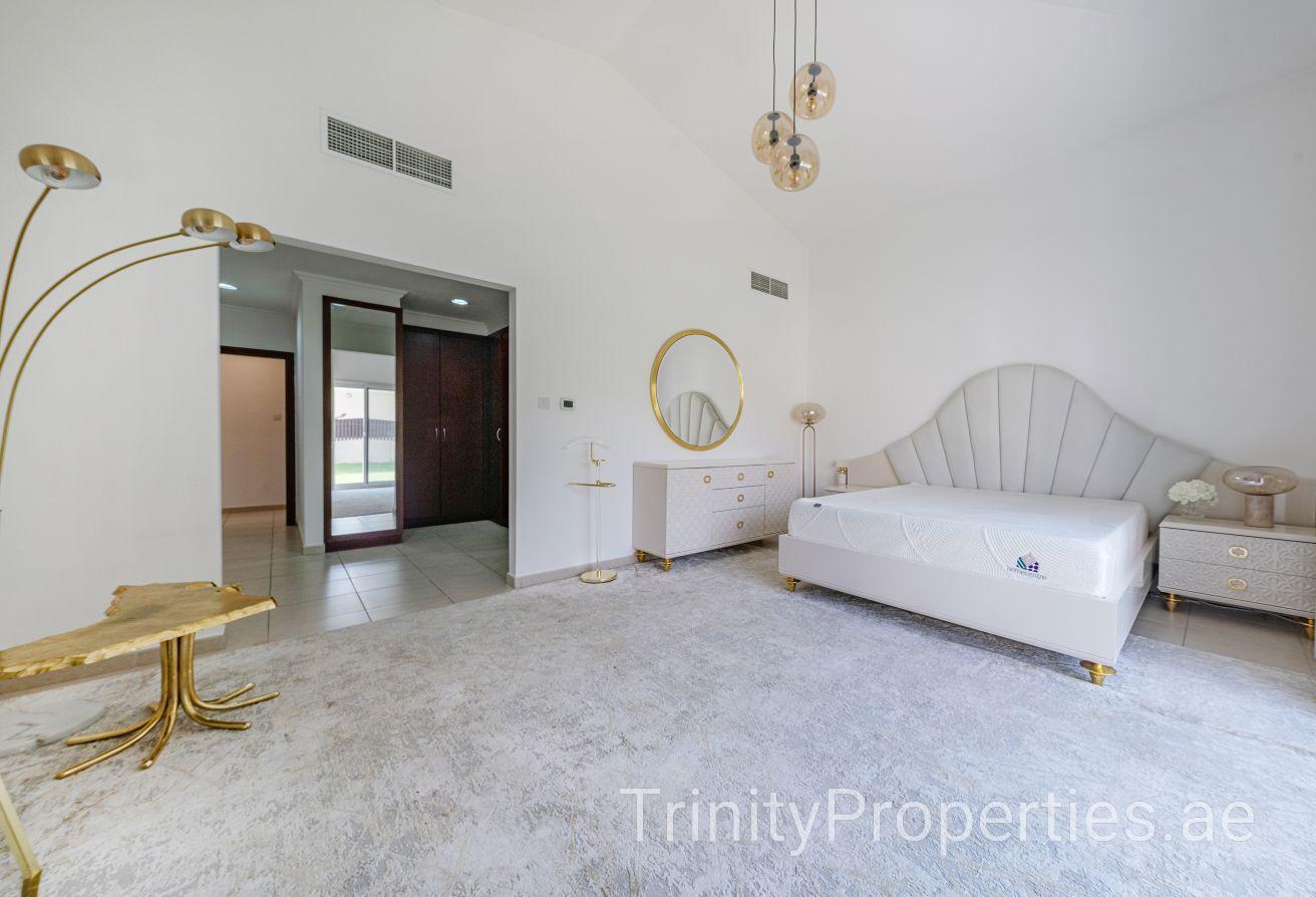 Exclusive | Unfurnished | 9,879 sqft Huge Plot photo 6