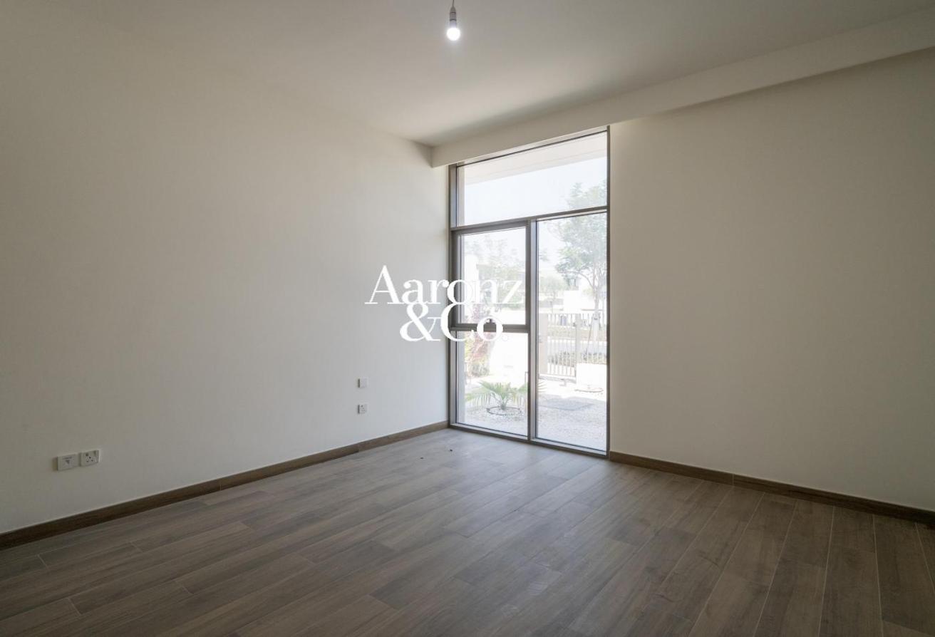 Large Plot | Landscape | Vacant | Ready To Move In photo 15