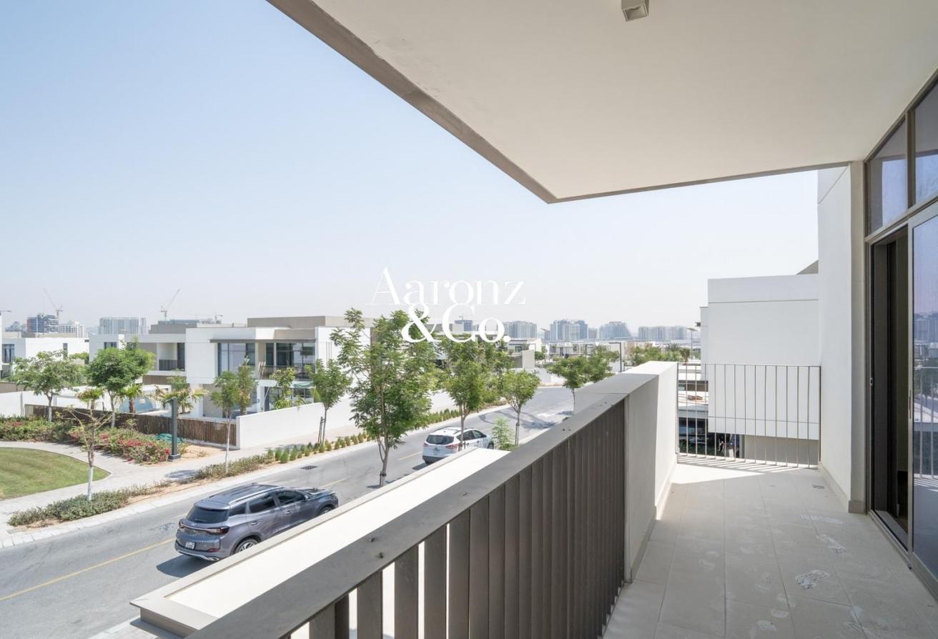 Large Plot | Landscape | Vacant | Ready To Move In photo 24