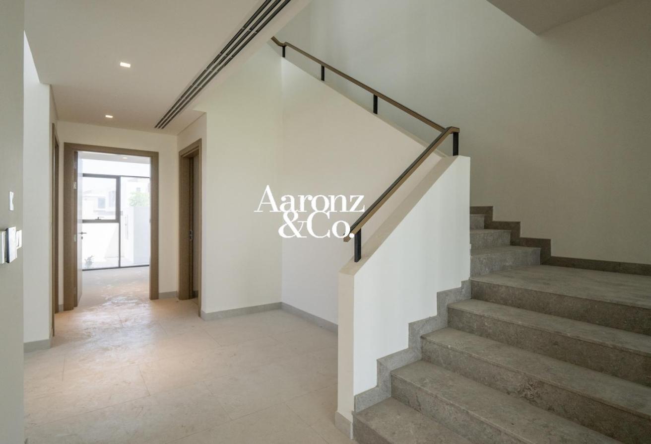 Large Plot | Landscape | Vacant | Ready To Move In photo 5