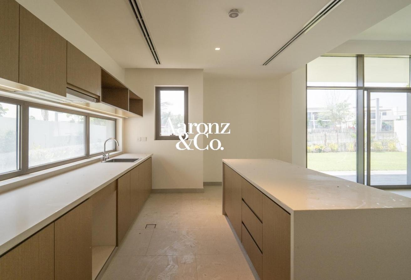 Large Plot | Landscape | Vacant | Ready To Move In photo 18