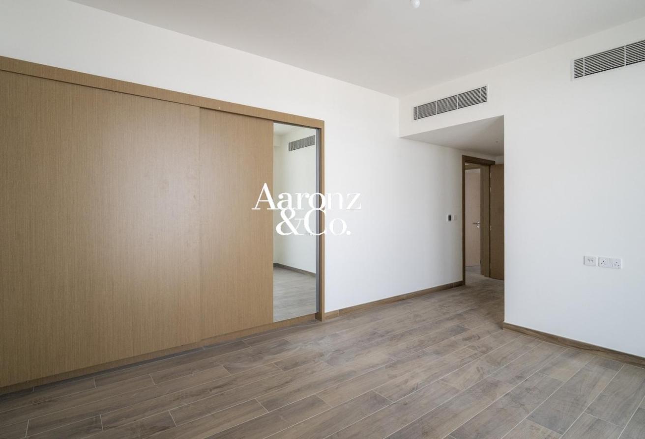 Large Plot | Landscape | Vacant | Ready To Move In photo 6