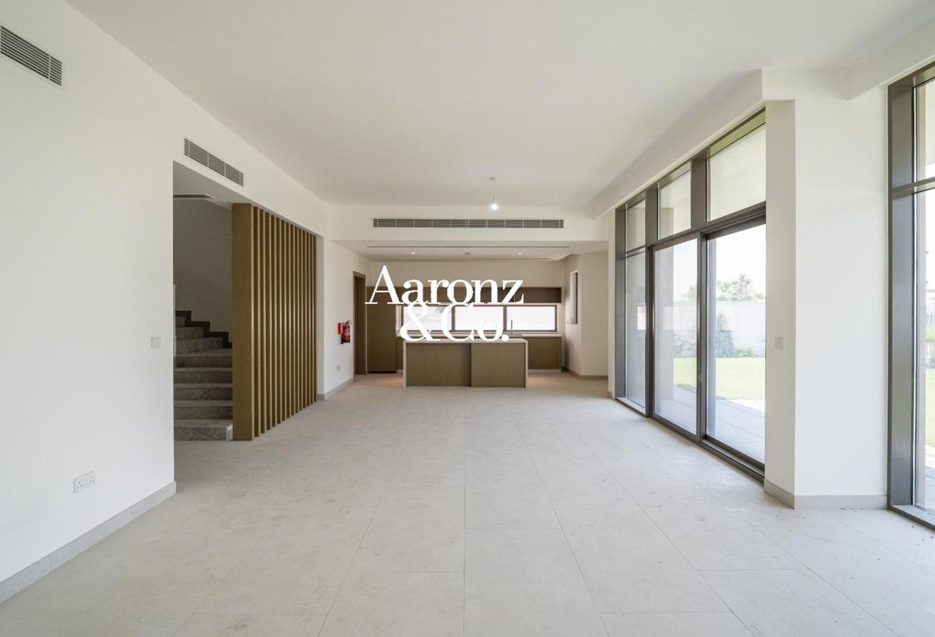 Large Plot | Landscape | Vacant | Ready To Move In photo 4