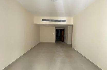 Apartment - 2 - 3 for rent in Al Majaz 2 - Al Majaz - Sharjah