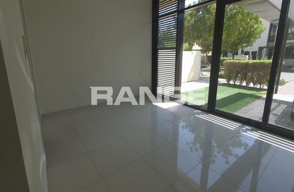 Villa - 5 - 7 for rent in Queens Meadow - Damac Hills - Dubai