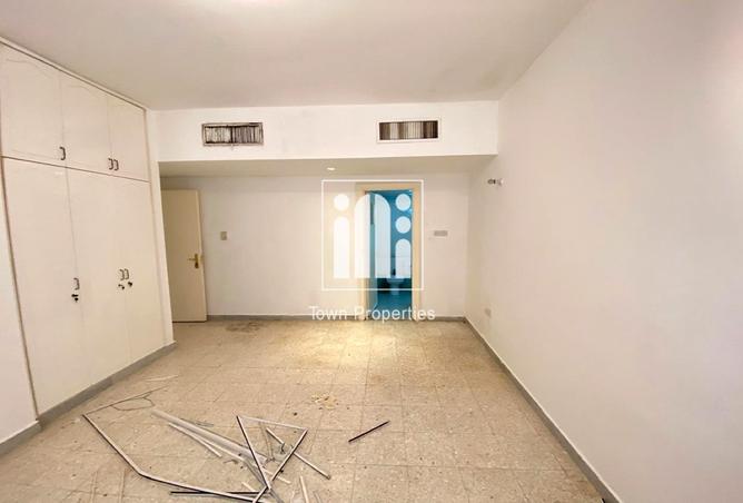126088000 - Property Image 3