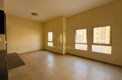 Apartment - Studio - 1 Bathroom for rent in Al Thamam 53 - Al Thamam - Remraam - Dubai