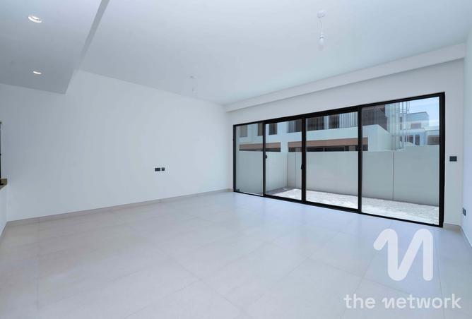 B2B | Vacant and Ready | Luxurious 5BR TH — 3