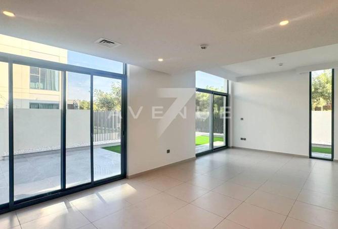 73846438 - Property Image 3