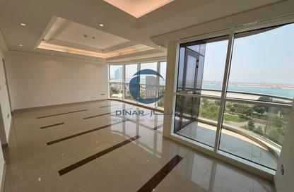 Apartment - 2 Bedrooms - 4 Bathrooms for rent in Wave tower - Corniche Road - Abu Dhabi