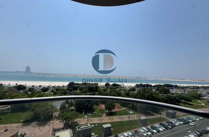 Apartment - 2 Bedrooms - 4 Bathrooms for rent in Wave tower - Corniche Road - Abu Dhabi