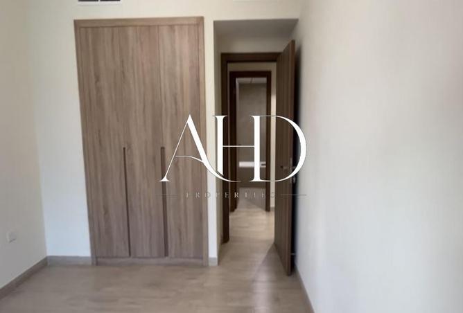 92702570 - صورة العقار 2