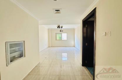 Apartment - 1 Bedroom - 2 Bathrooms for rent in Muwaileh 29 Building - Muwaileh - Sharjah