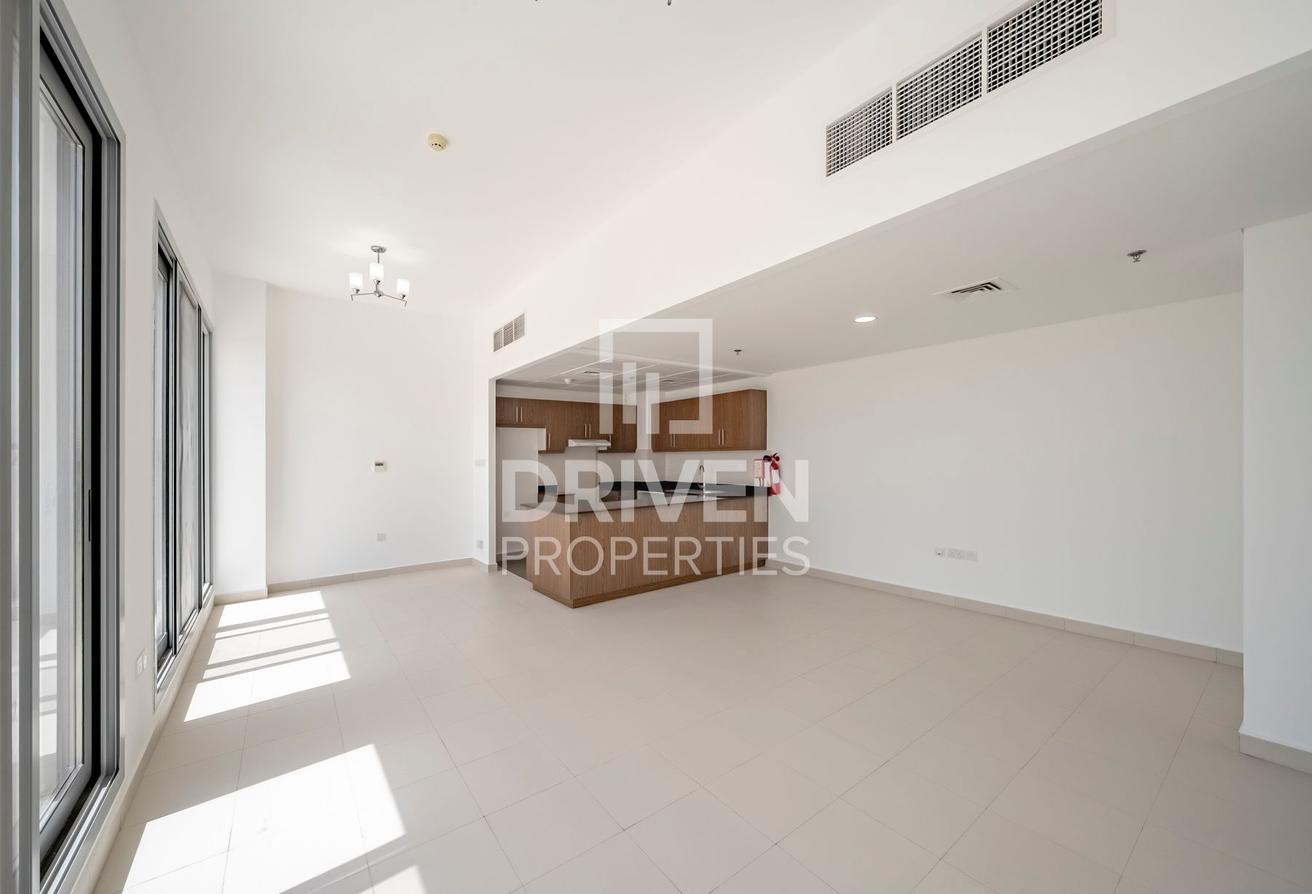 2 Month Free | Maids Room | Family Building photo 6