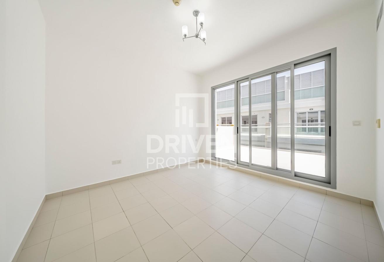 2 Month Free | Maids Room | Family Building photo 13