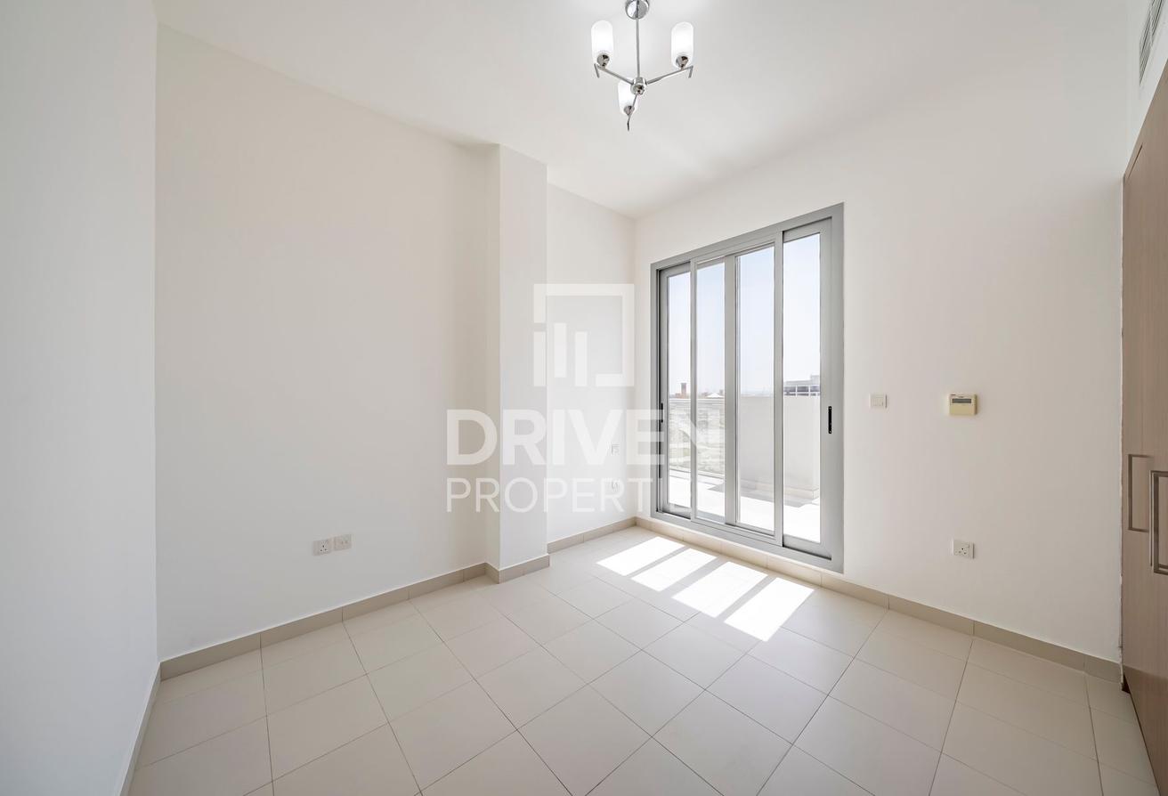 2 Month Free | Maids Room | Family Building photo 9
