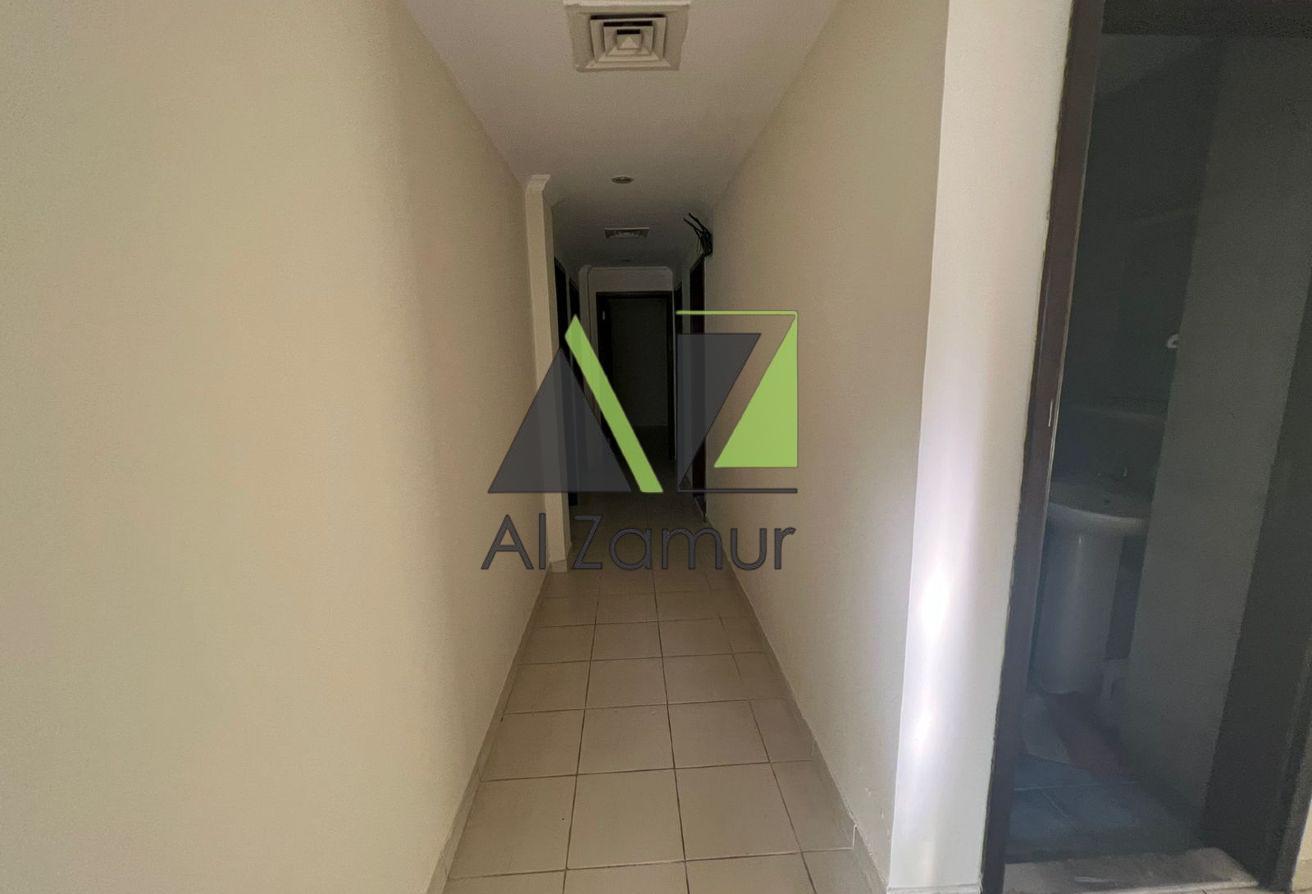 LAVISH 1BR+LAUNDRY | HUGE LAYOUT | PRIME LOCATION photo 4