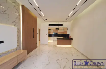 شقة - غرفة نوم - 2 حمامات للايجار في بناية الأمير - ارجان - دبي