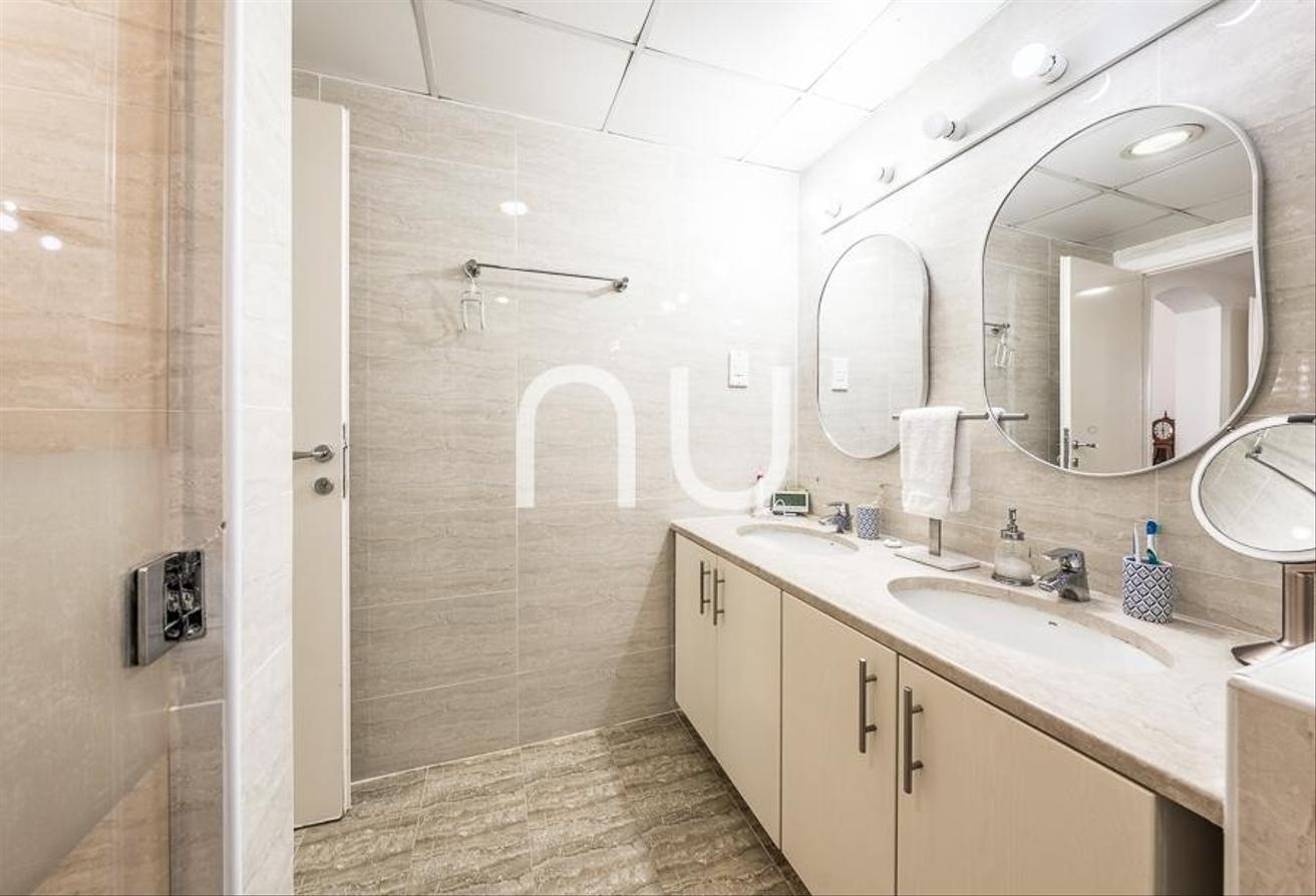 Fully Upgraded 5 Bed | Exclusive | Vacant Now photo 13