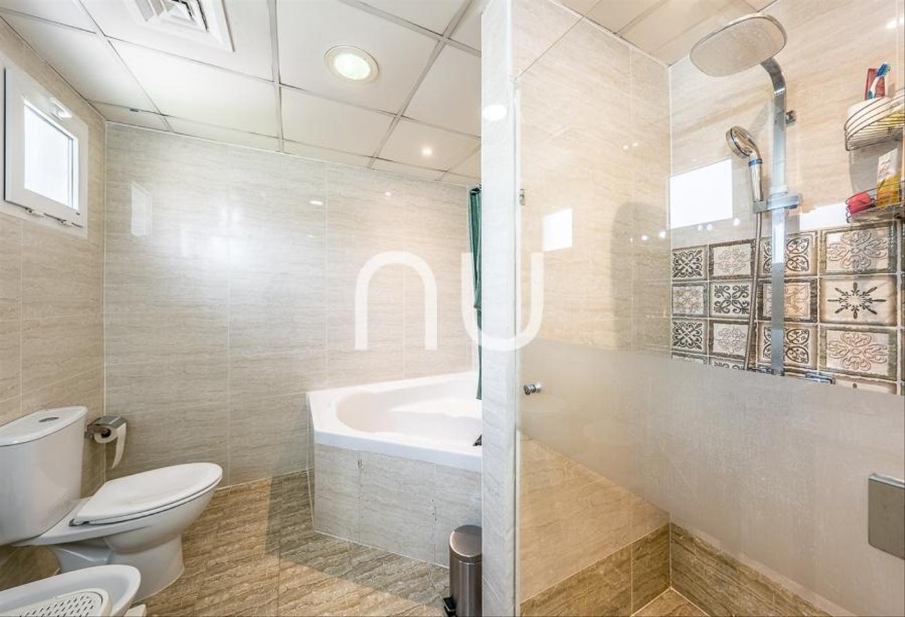 Fully Upgraded 5 Bed | Exclusive | Vacant Now photo 12