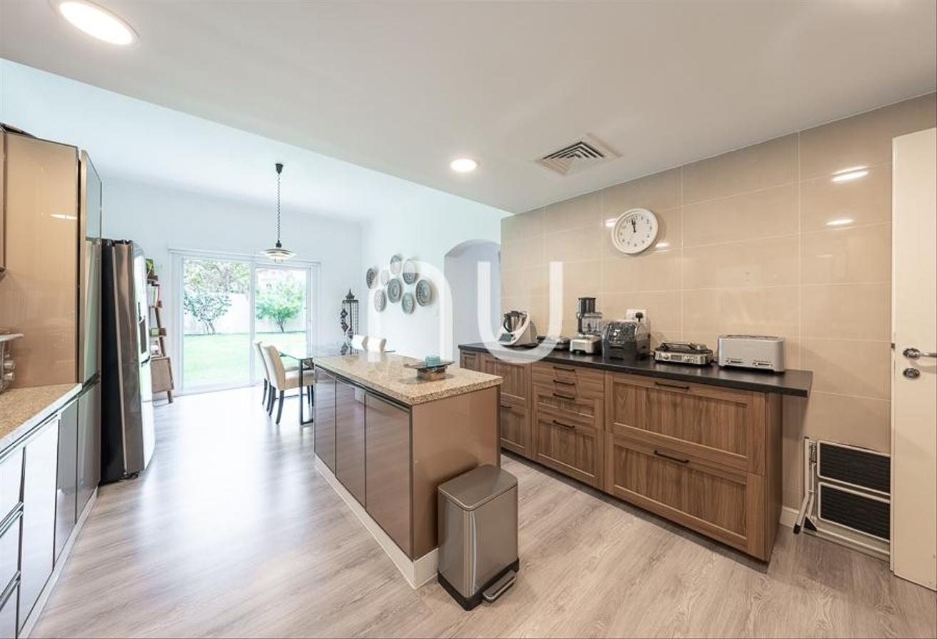 Fully Upgraded 5 Bed | Exclusive | Vacant Now photo 6