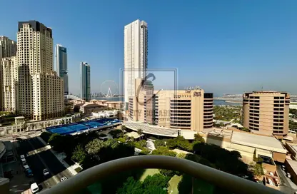 Apartment - 1 Bathroom for rent in The Royal Oceanic - Dubai Marina - Dubai