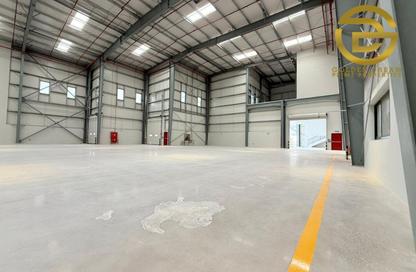 Warehouse - Studio - 4 Bathrooms for rent in Dubai Silicon Oasis - Dubai