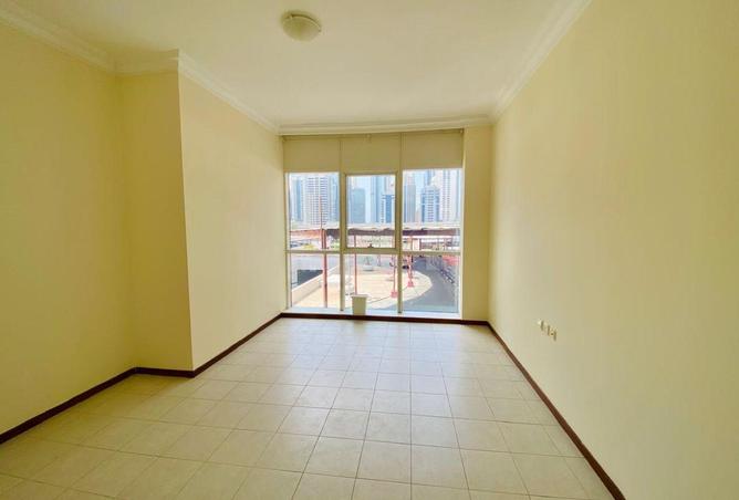 70680921 - Property Image 3