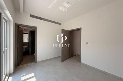 Townhouse - 4 - 3 for rent in Verona - Damac Hills 2 - Dubai