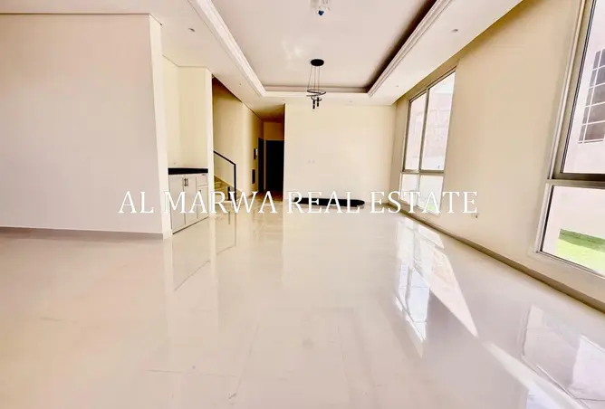 156486270 - Property Image 3