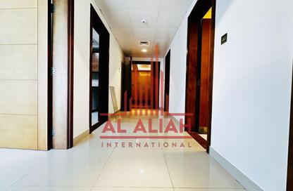 Apartment - 3 Bedrooms - 4 Bathrooms for rent in Cornich Al Khalidiya - Al Khalidiya - Abu Dhabi