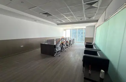 مكتب - غرفة نوم - 1 حمام للايجار في القمة - الخليج التجاري - دبي