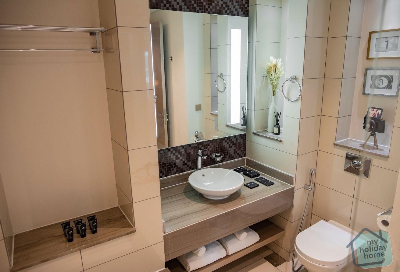 Luxe High-Floor 1BR| Burj Khalifa View| Discounted photo 19