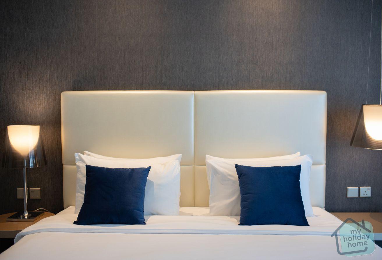Luxe High-Floor 1BR| Burj Khalifa View| Discounted photo 15