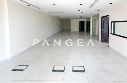 Office Space - Studio for rent in The Regal Tower - Business Bay - Dubai