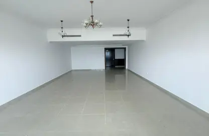 Apartment - 3 Bedrooms - 5 Bathrooms for rent in Al Muhannad Tower - Al Majaz - Sharjah