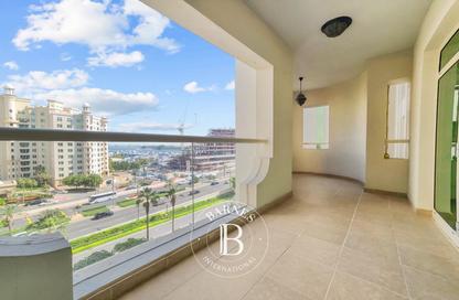 Apartment - 2 Bedrooms - 2 Bathrooms for rent in Al Hallawi - Shoreline Apartments - Palm Jumeirah - Dubai